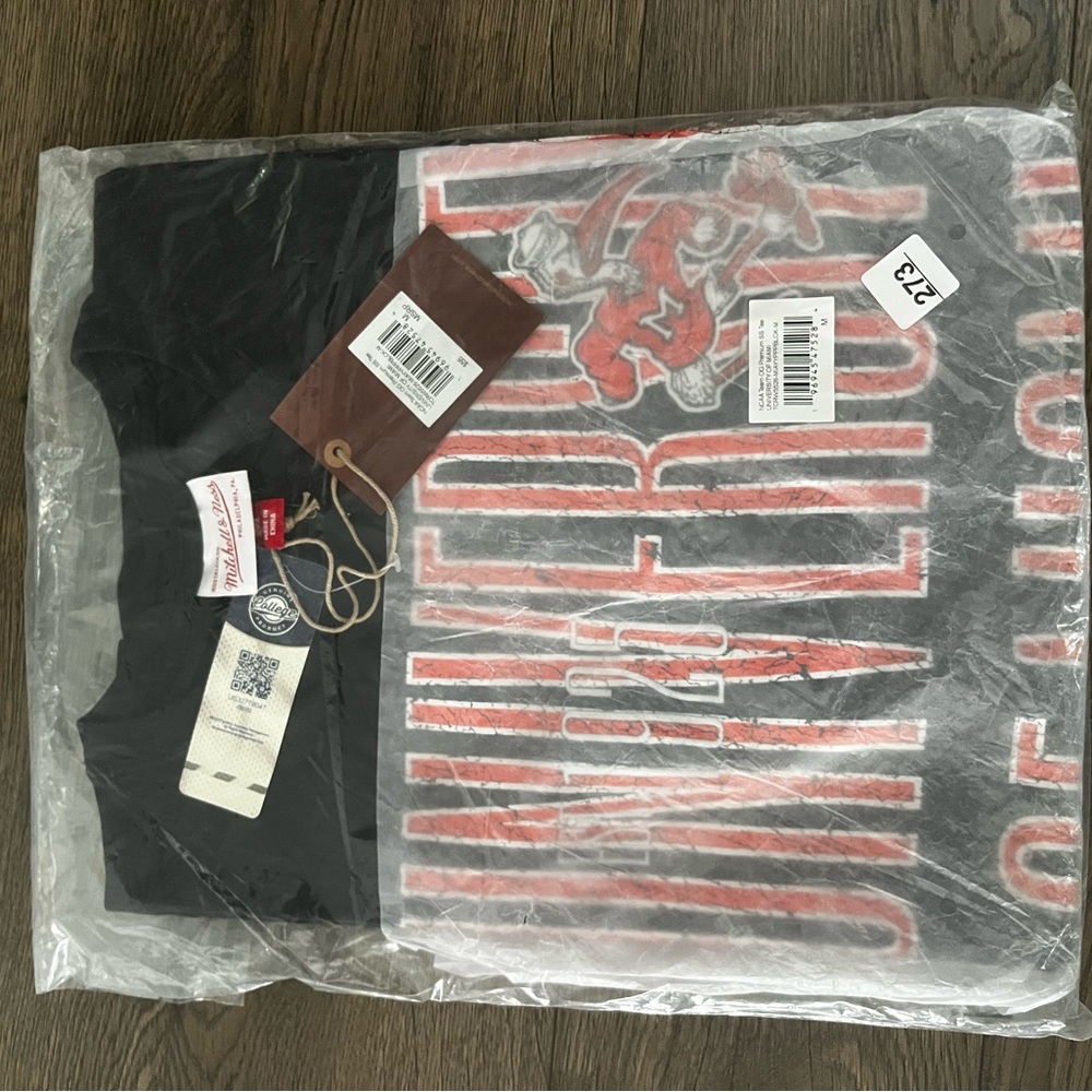 NCAA Team OG Premium SS Tee
UNIVERSITY OF MIAMI